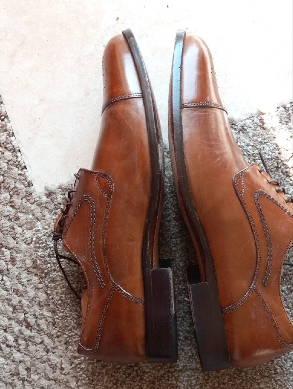Johnston & Murphy Tan Leather Cap-Toe Oxfords with Brogue Medallion